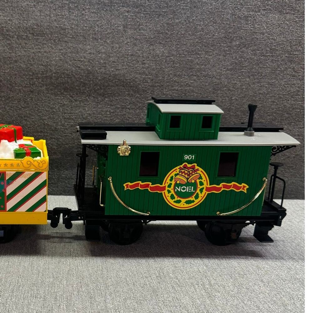 Vintage 1990 Echo Toy Melody Christmas Train* replacement rail train caboose‎ * - Picture 9 of 10